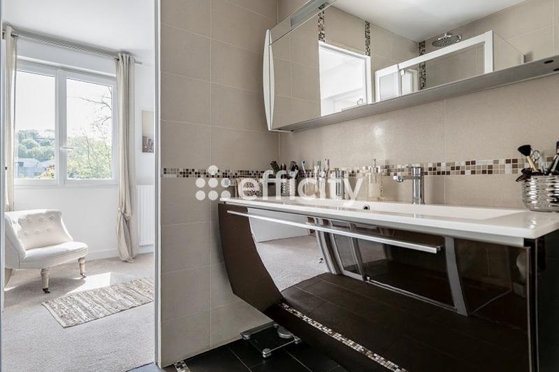 Maison - 179 m² - 6 pièces