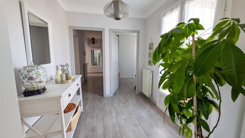 Maison - 172 m² - 7 pièces