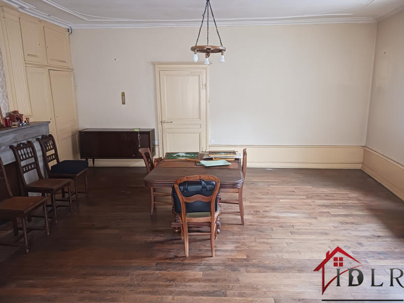 Maison - 320 m² - 11 pièces