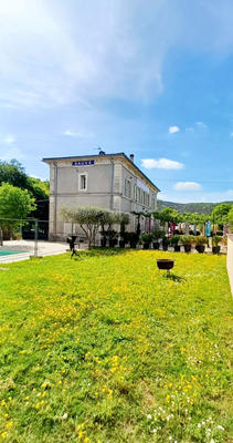 Maison - 472 m² - 7 pièces