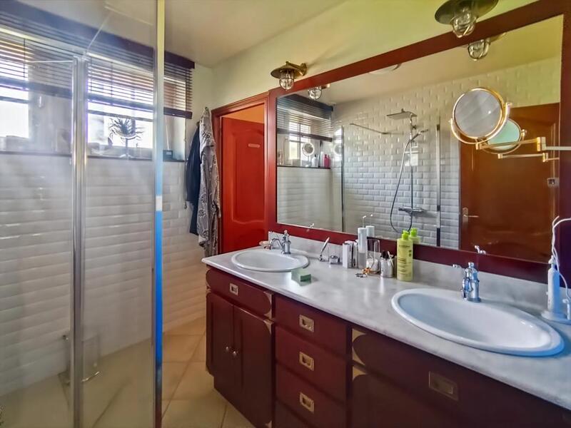 Maison - 175 m² - 7 pièces