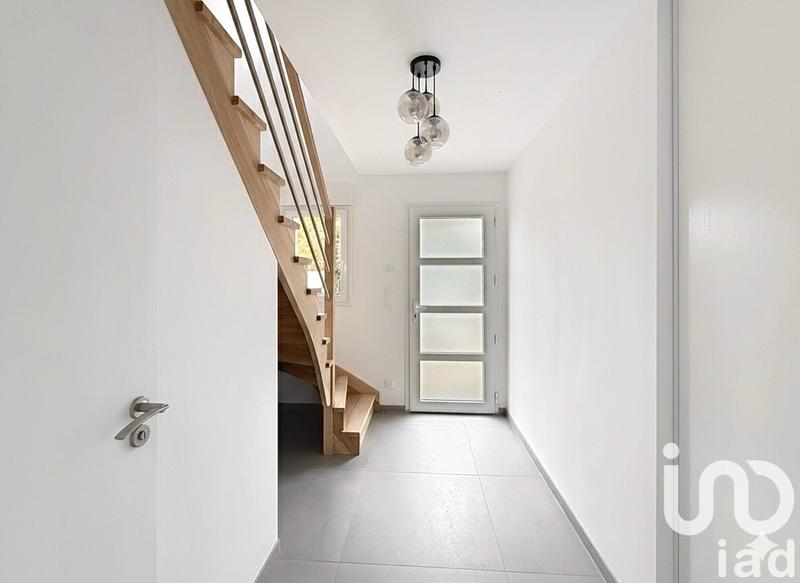 Maison - 137 m² - 6 pièces