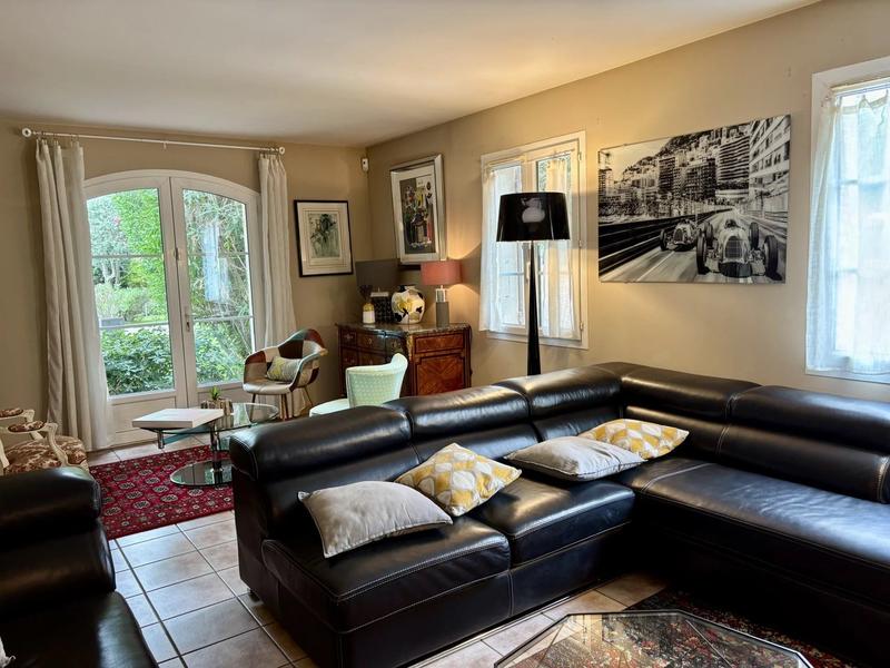 Maison - 187 m² - 6 pièces