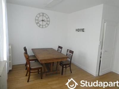 Chambre - 12 m² - 1 pièce