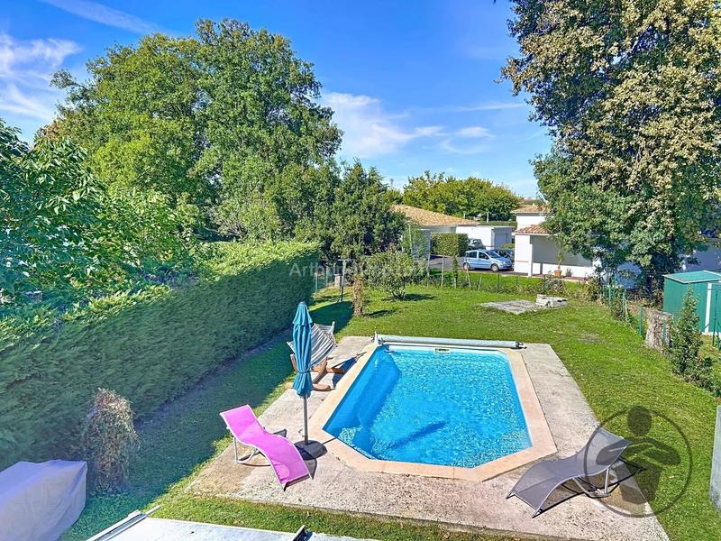 Maison - 95 m² - 4 pièces