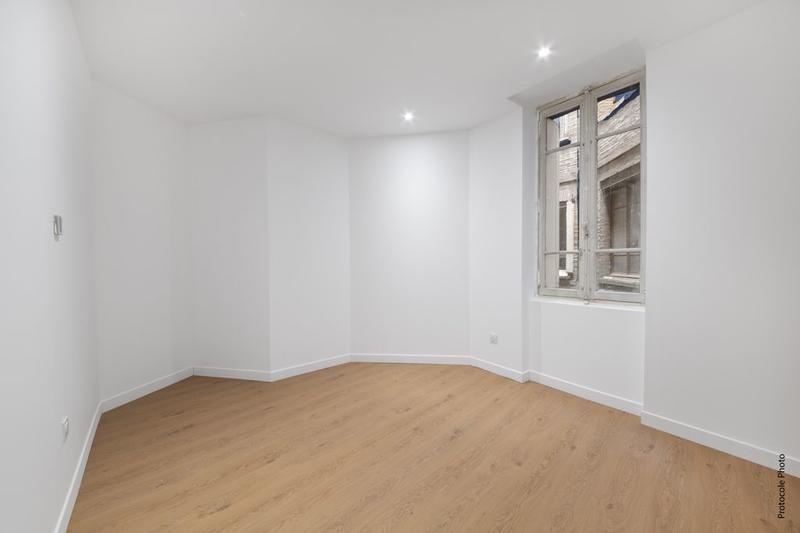 Appartement - 102 m² - 5 pièces