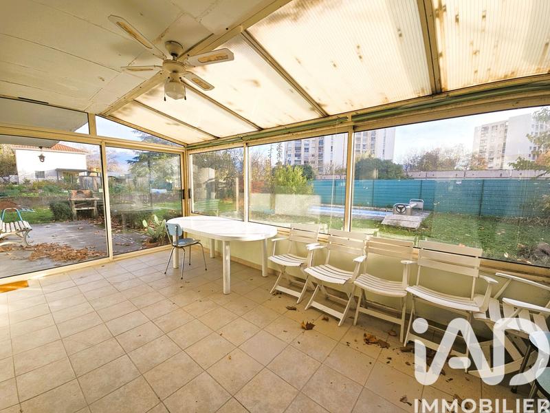 Maison - 177 m² - 7 pièces