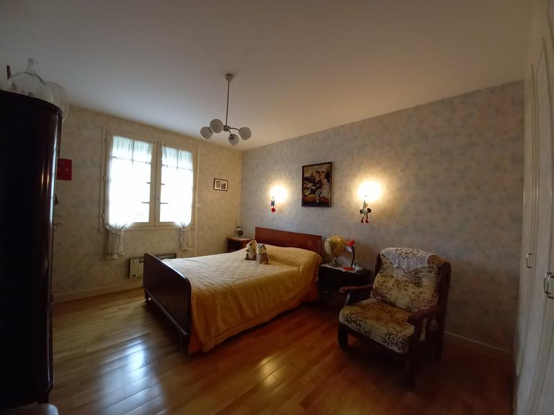 Maison traditionnelle - 102 m² - 4 pièces