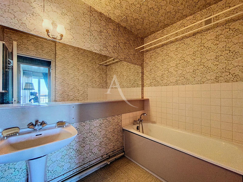 Appartement - 81 m² - 4 pièces