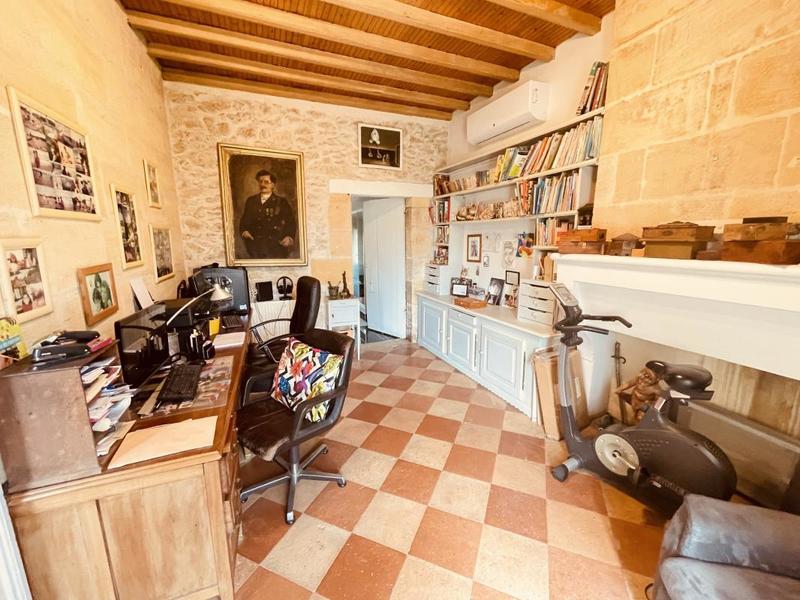 Maison - 180 m² - 6 pièces