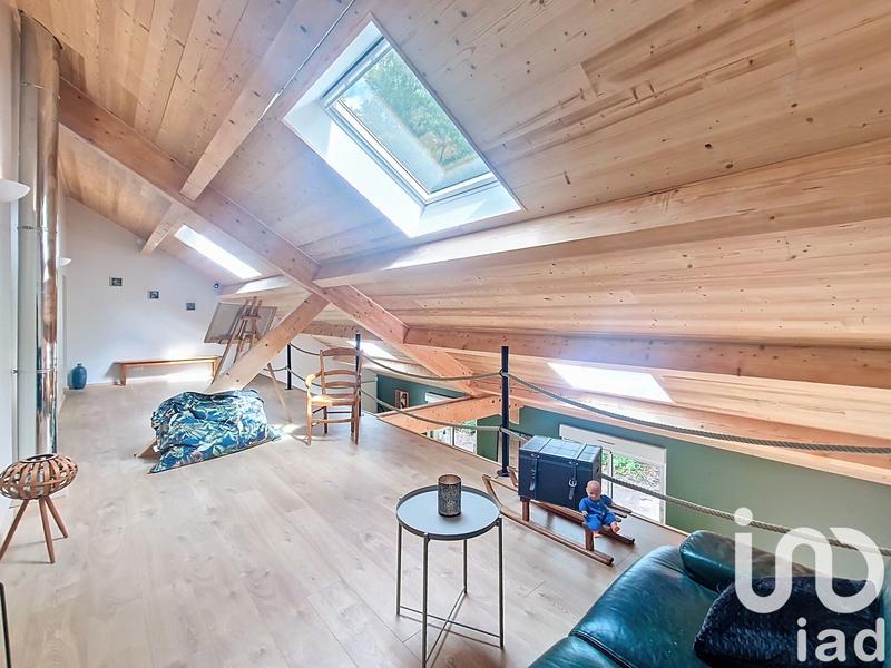 Maison - 232 m² - 8 pièces