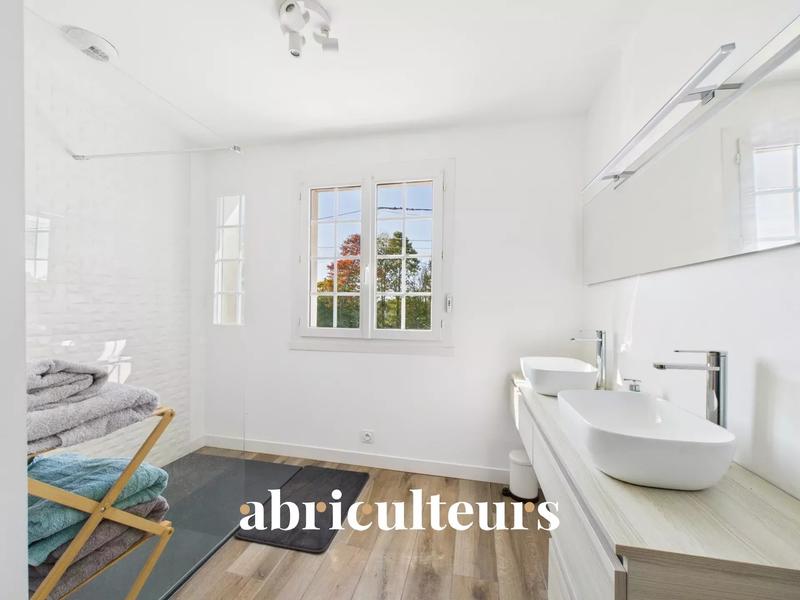 Maison - 172 m² - 7 pièces