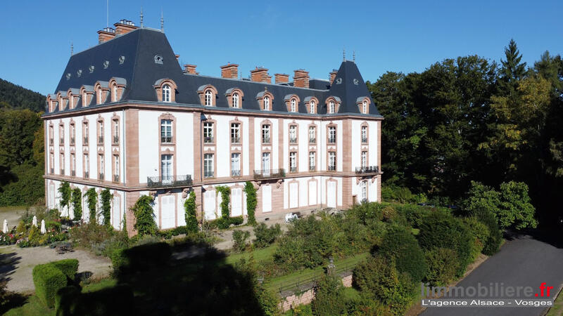 Château - 322 m² - 8 pièces