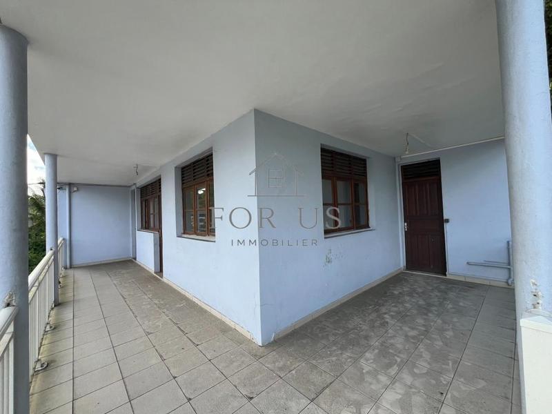 Maison - 144 m² - 9 pièces