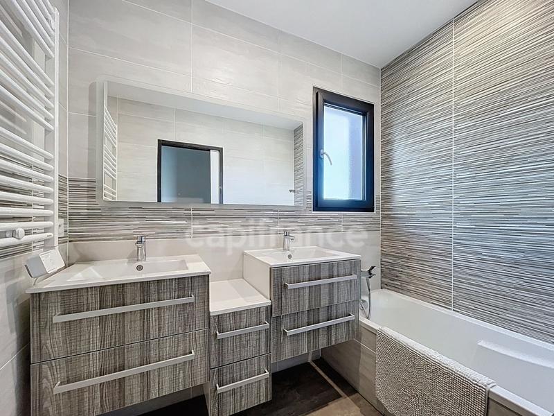 Villa - 145 m² - 6 pièces