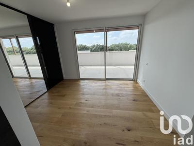 Appartement - 90 m² - 3 pièces