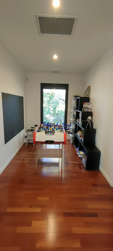 Villa - 146 m² - 6 pièces