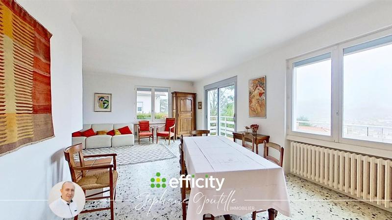 Villa - 184 m² - 8 pièces