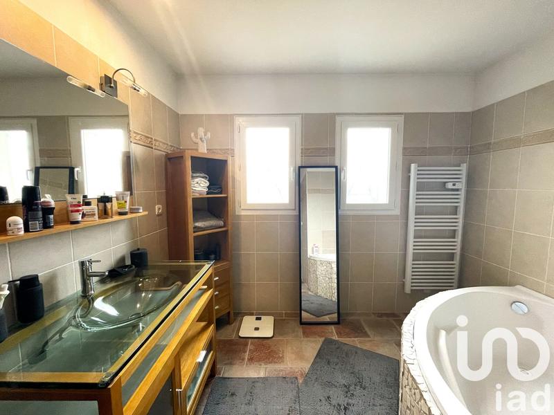 Maison - 265 m² - 10 pièces