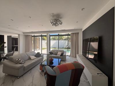 Maison - 261 m² - 7 pièces