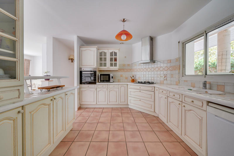 Maison - 145 m² - 7 pièces