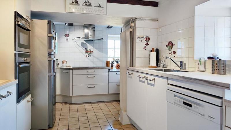 Maison - 295 m² - 10 pièces