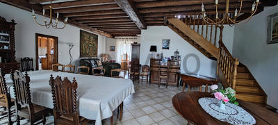 Corps de ferme - 258 m² - 9 pièces