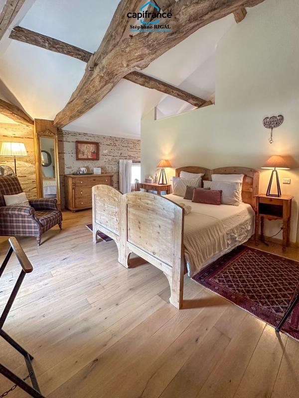 Maison de maîtres - 360 m² - 10 pièces