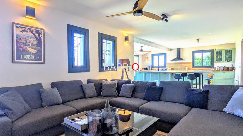 Villa - 280 m² - 9 pièces