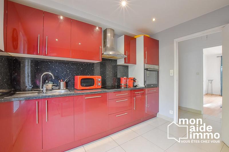 Appartement - 88 m² - 6 pièces