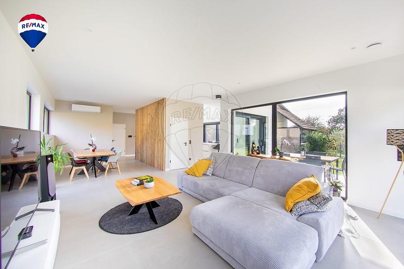 Villa - 185 m² - 6 pièces