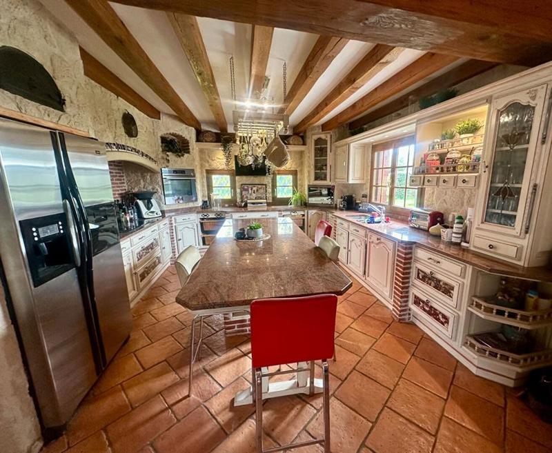 Maison - 288 m² - 6 pièces