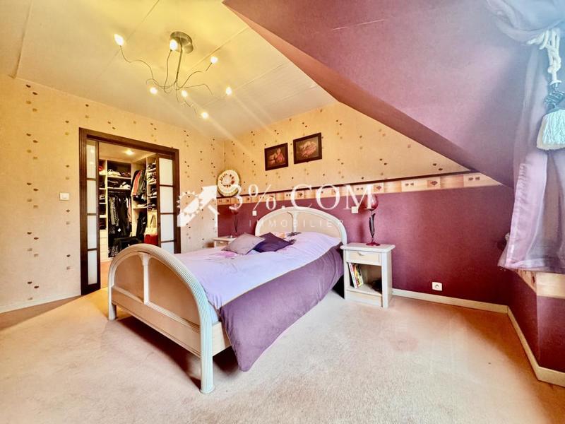 Demeure - 360 m² - 8 pièces