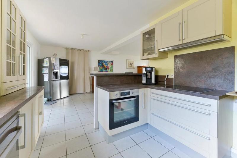 Maison - 123 m² - 8 pièces