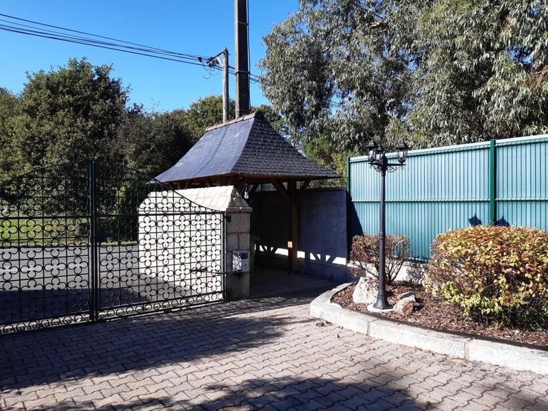 Demeure - 245 m² - 8 pièces