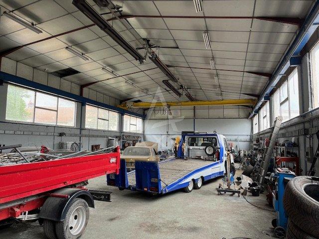 Local d'activités - 730 m²