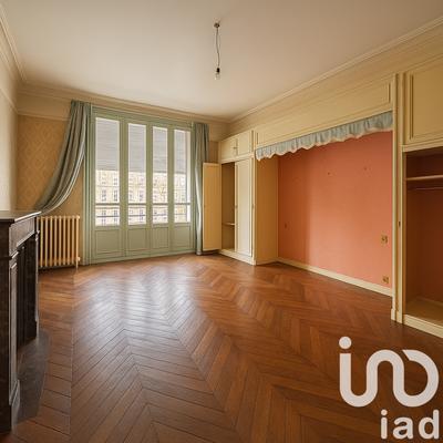Appartement - 102 m² - 4 pièces