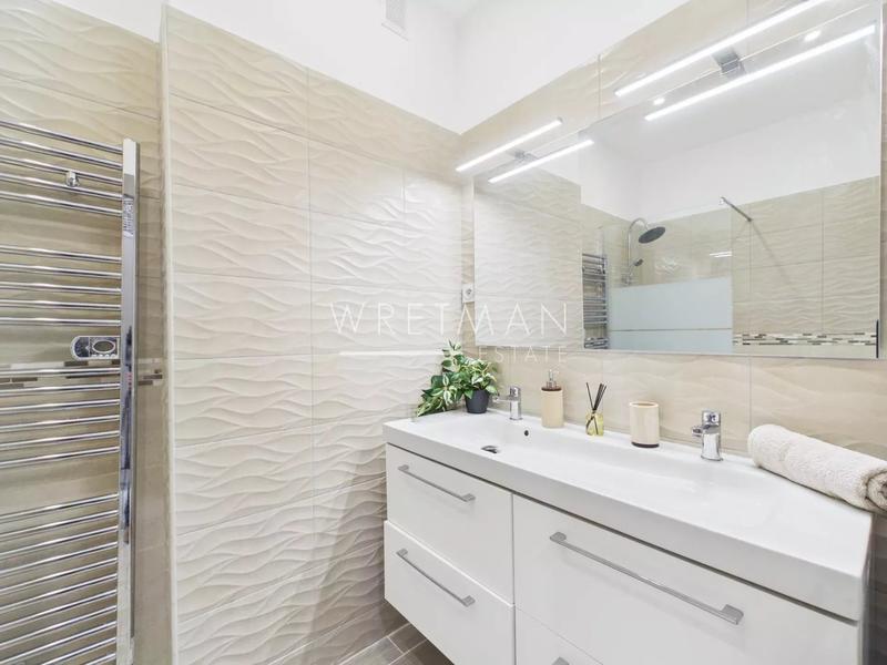 Appartement - 82 m² - 3 pièces