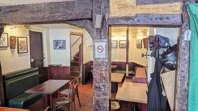 Magasins - 200 m² - 3 pièces