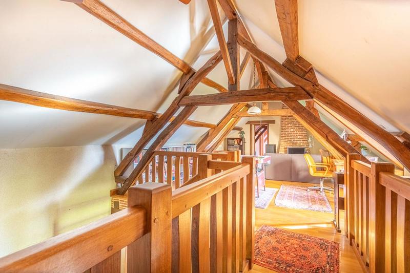 Propriété - 270 m² - 12 pièces