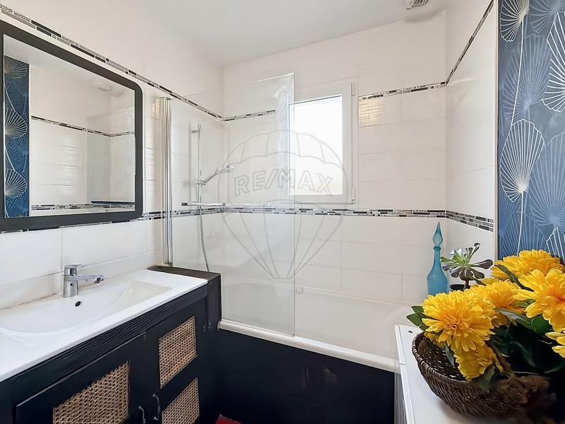 Maison - 90 m² - 5 pièces