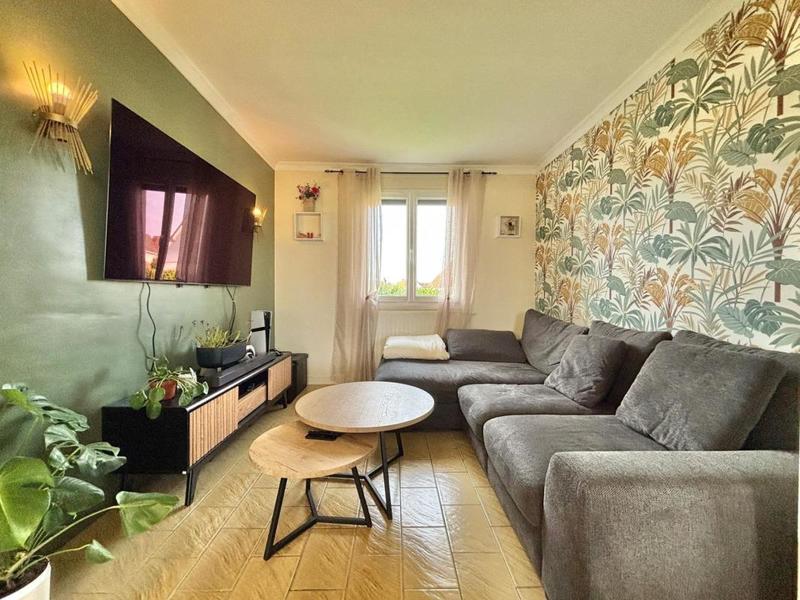 Maison traditionnelle - 109 m² - 4 pièces