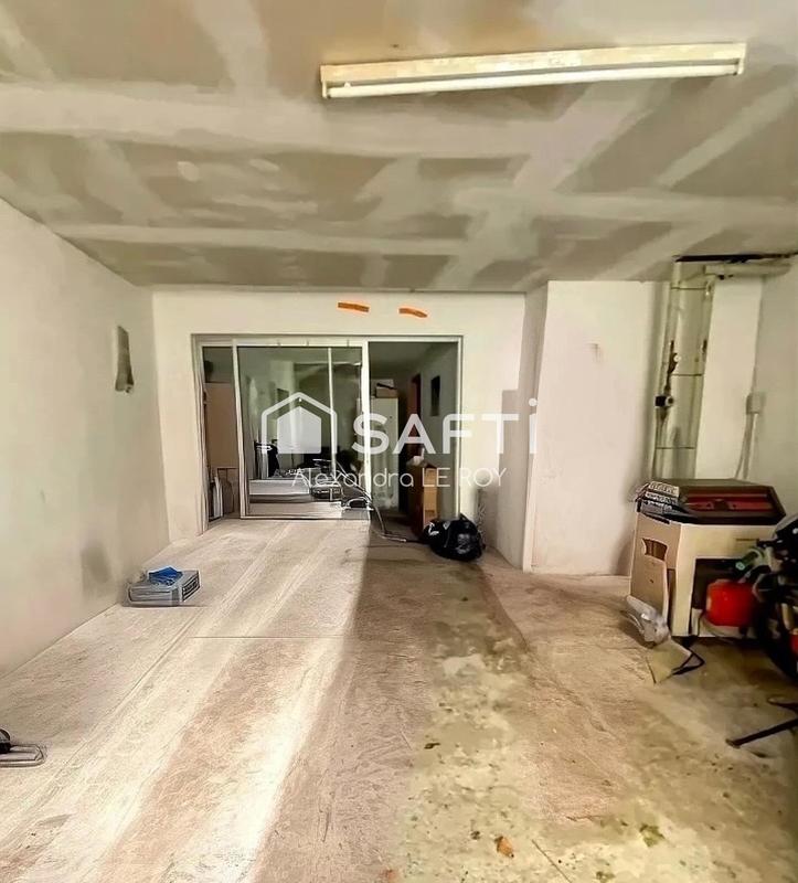 Maison - 180 m² - 11 pièces