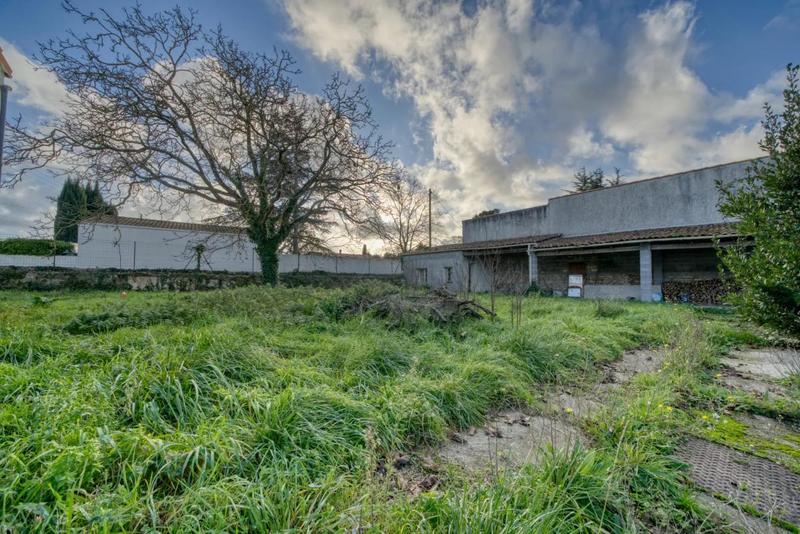 Château - 100 m² - 4 pièces