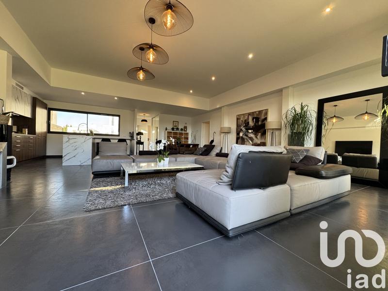 Maison - 170 m² - 5 pièces