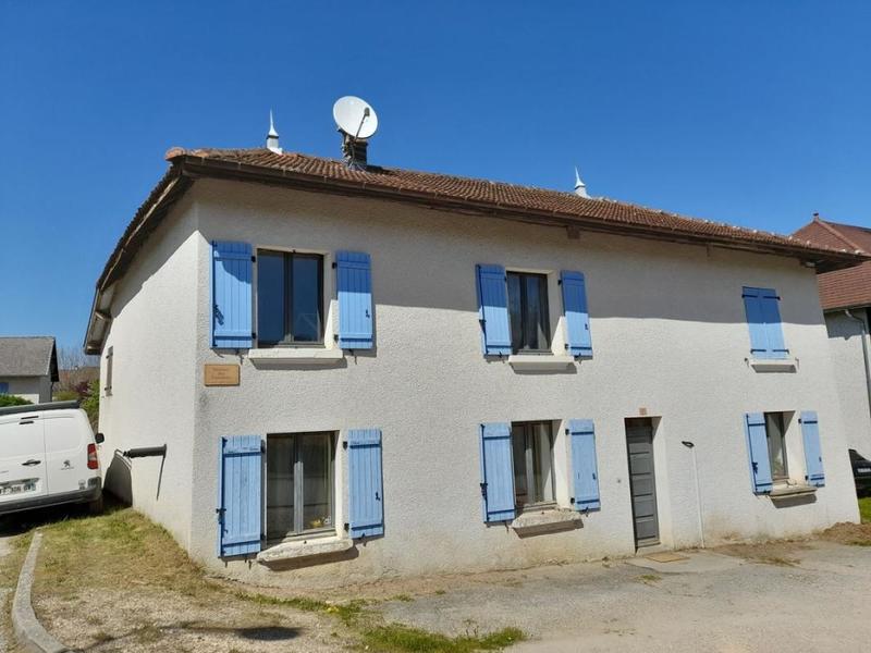 Maison - 165 m² - 9 pièces