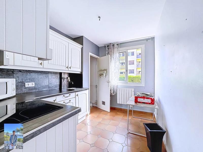 Appartement - 82 m² - 5 pièces