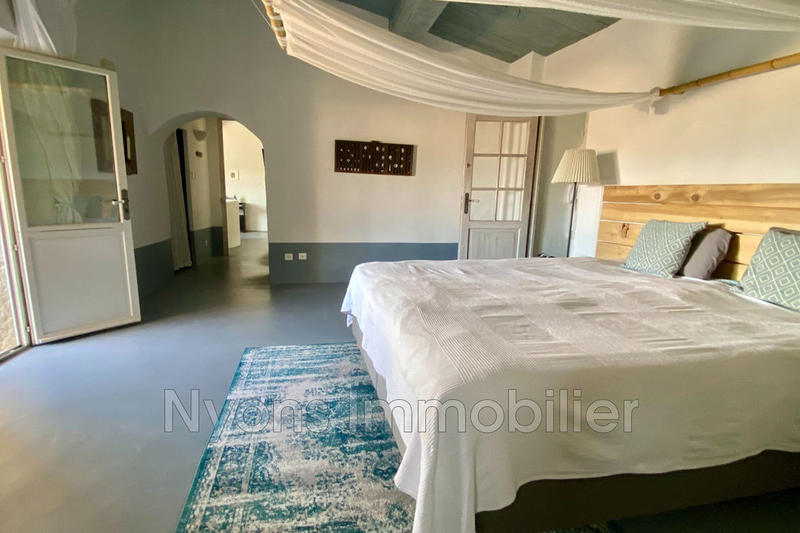 Maison de village - 375 m² - 10 pièces