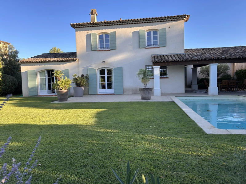 Maison - 174 m² - 5 pièces