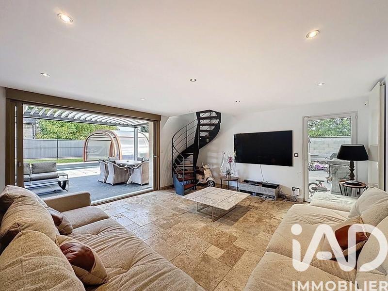 Maison - 182 m² - 7 pièces